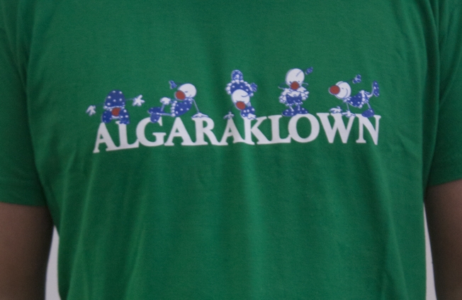 hombre verde Camisetas Algaraklown Ospitaleko Pailazoak